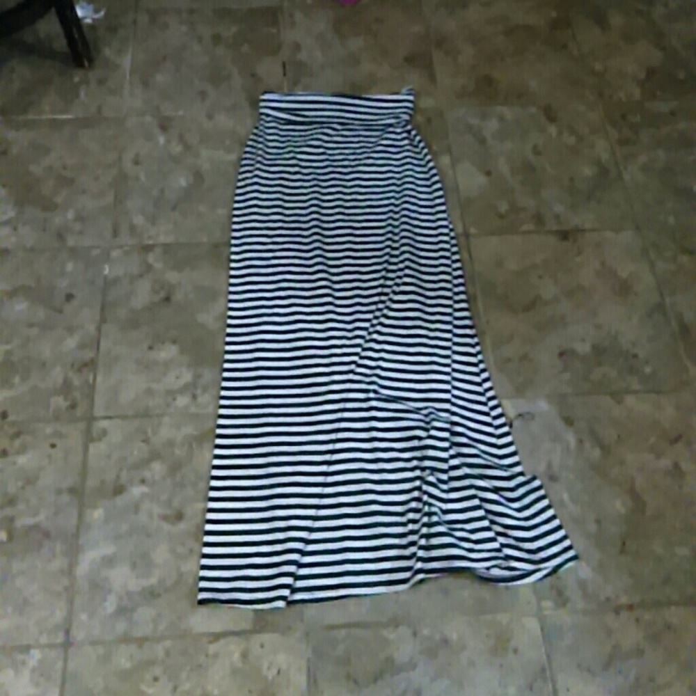 Black and white stripped long skirt